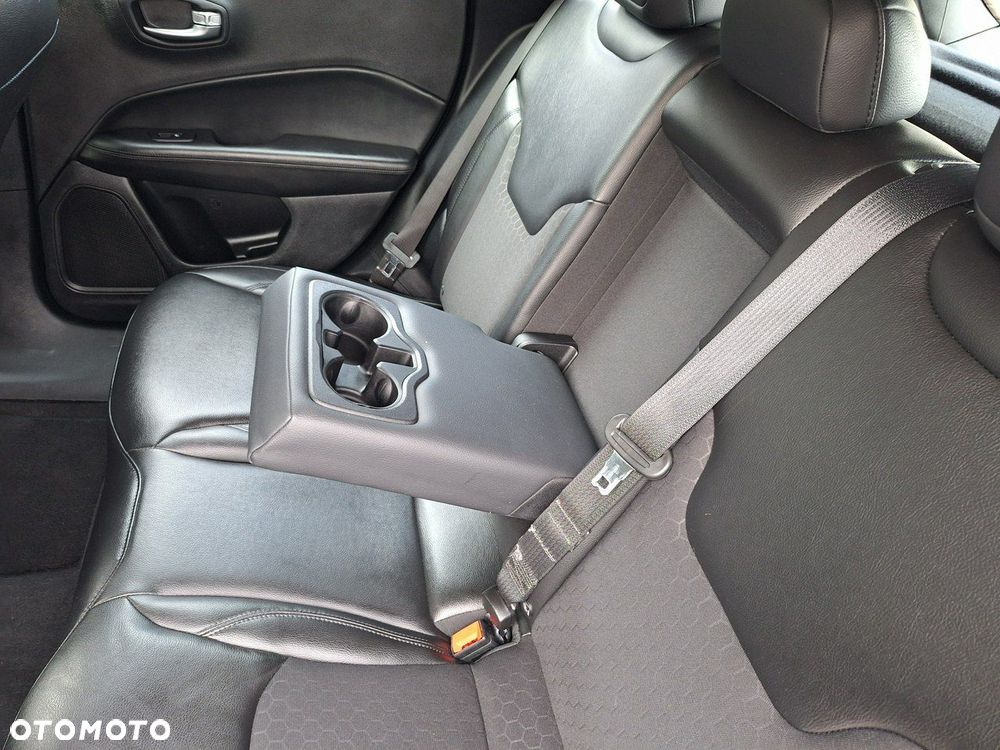 Jeep Compass 1.4 TMair Night Eagle FWD S&S - 23