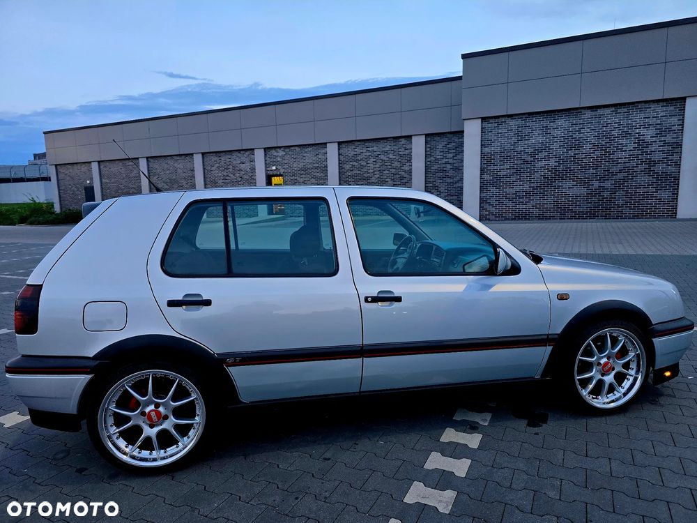 Volkswagen Golf - 9