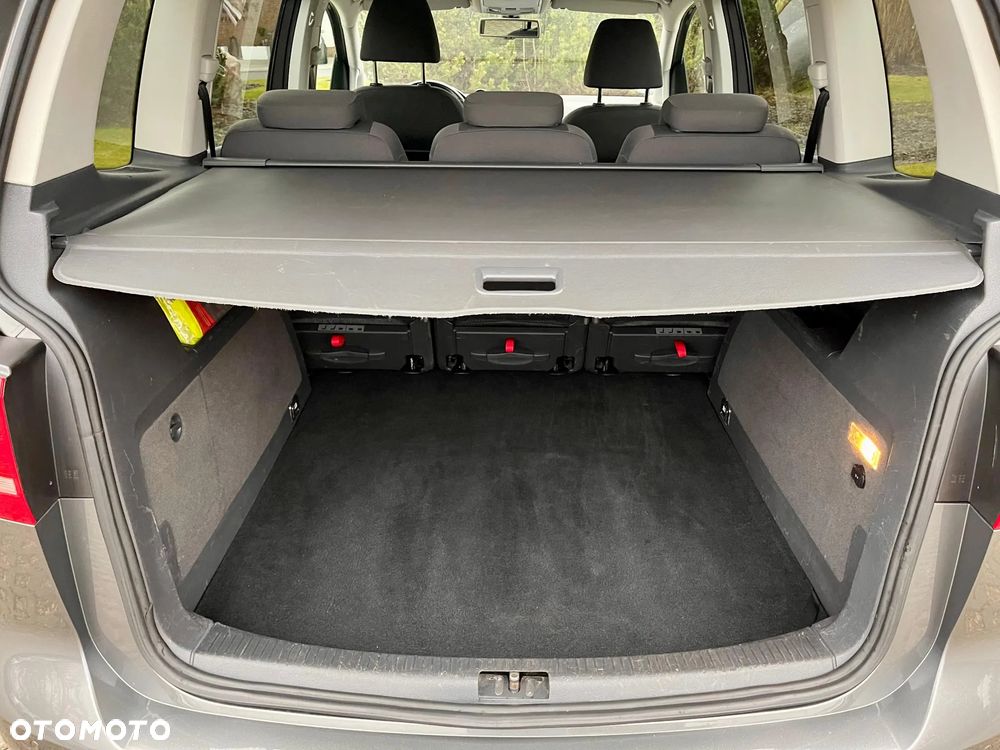 Volkswagen Touran 2.0 TDI DSG Highline - 40