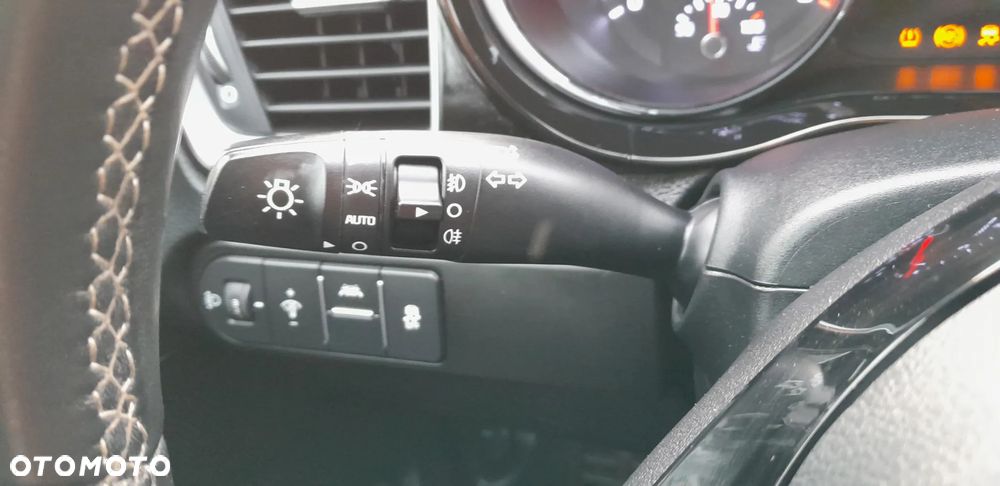 Kia Ceed 1.6 CRDi 128 Platinum Edition - 36