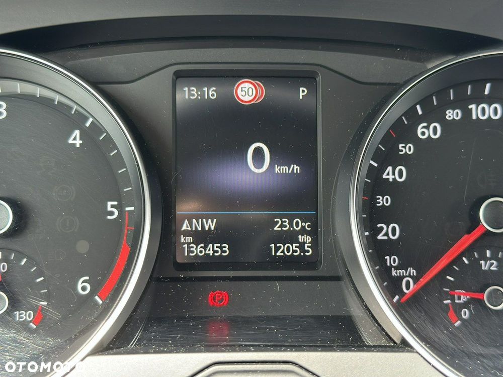 Volkswagen Passat - 18