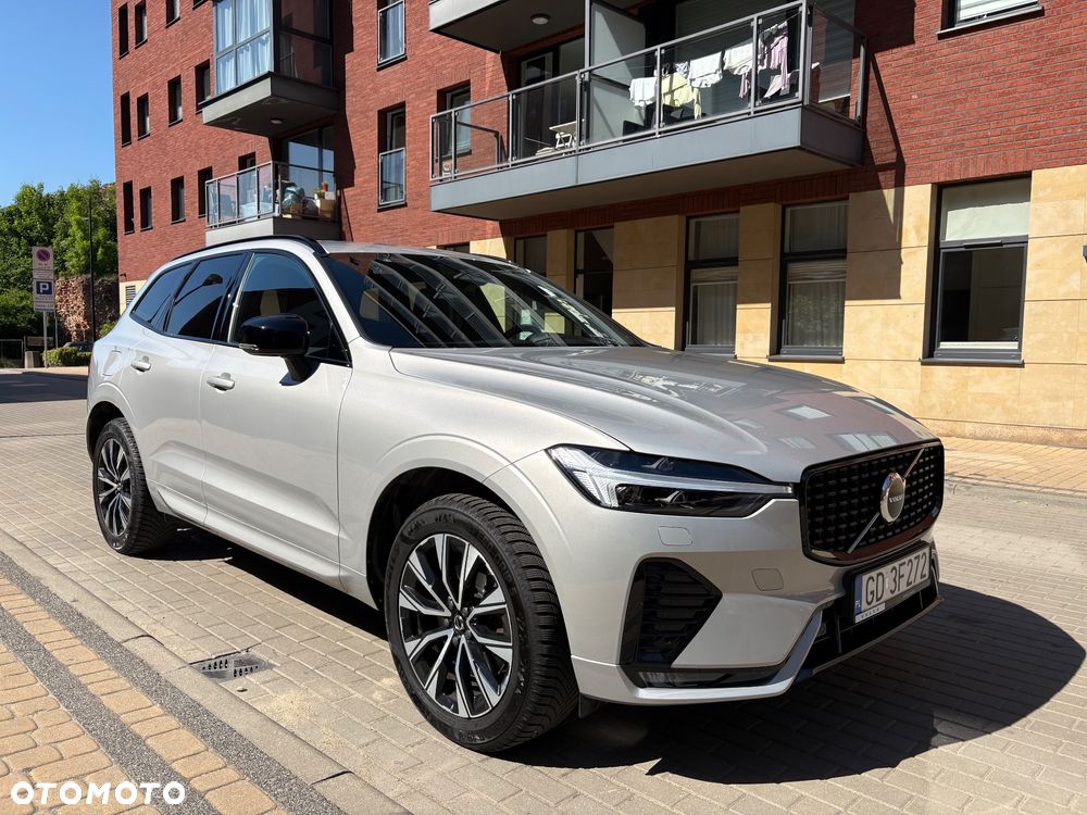 Volvo XC 60 B4 B Plus Dark - 2