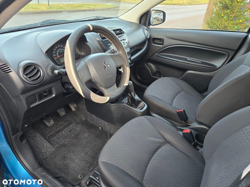 Mitsubishi Space Star - 10