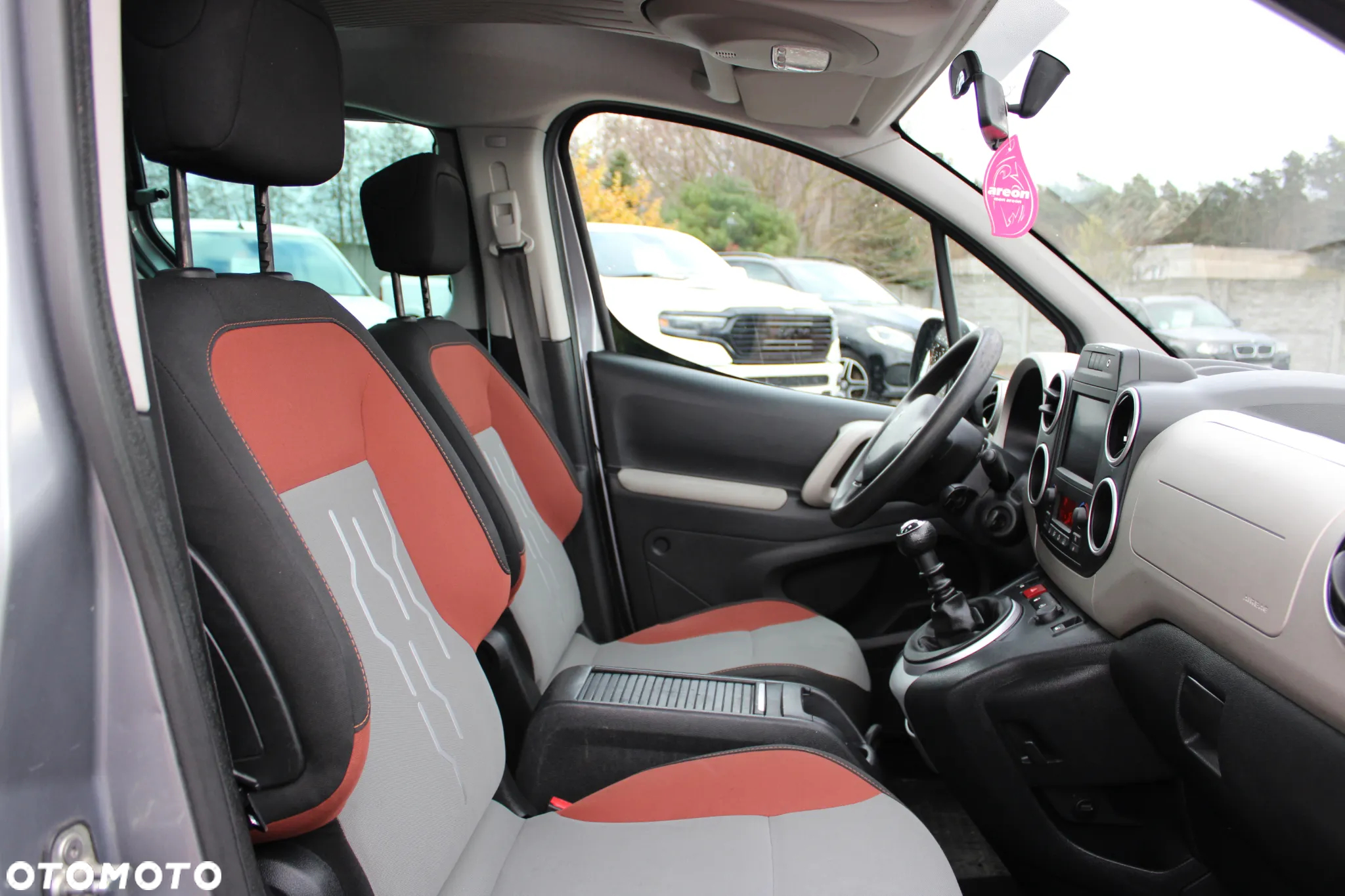 Peugeot Partner 1.6 BlueHDi Outdoor S&S - 22