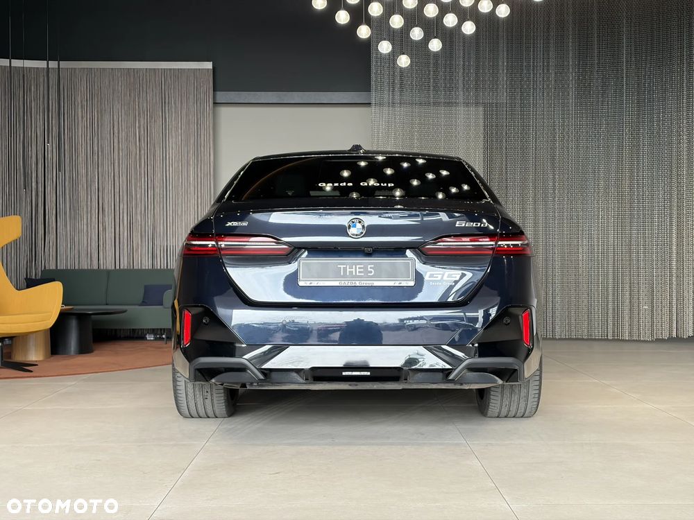 BMW Seria 5 520d xDrive mHEV M Sport - 9