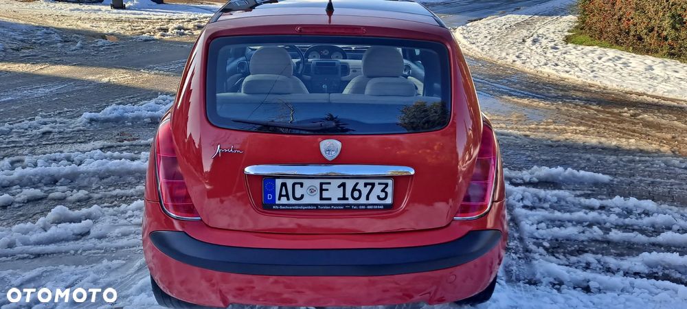 Lancia Ypsilon Y 1.4 16v Automatik Platino - 15