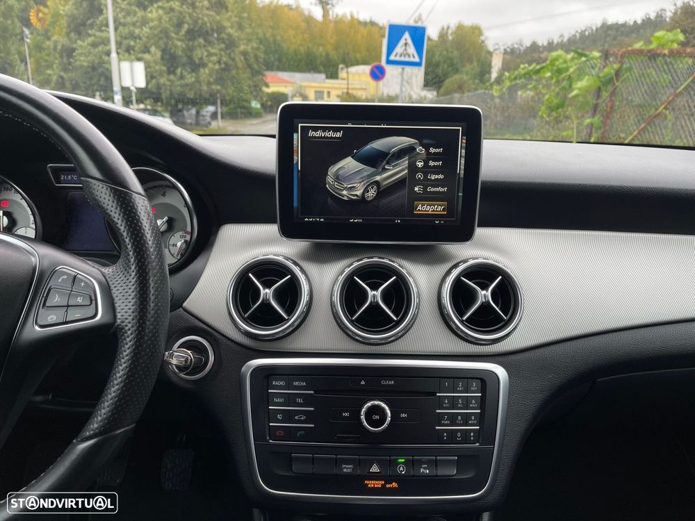 Mercedes-Benz GLA 180 - 30