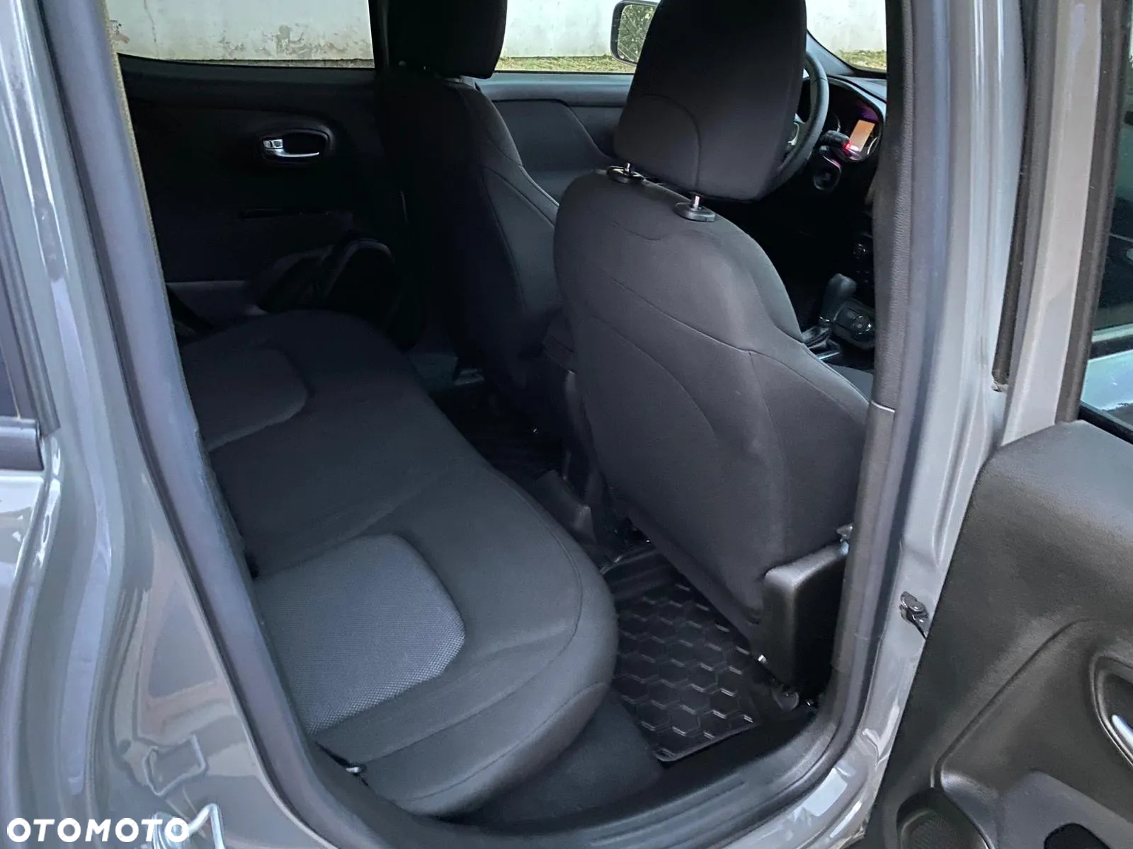 Jeep Renegade - 17
