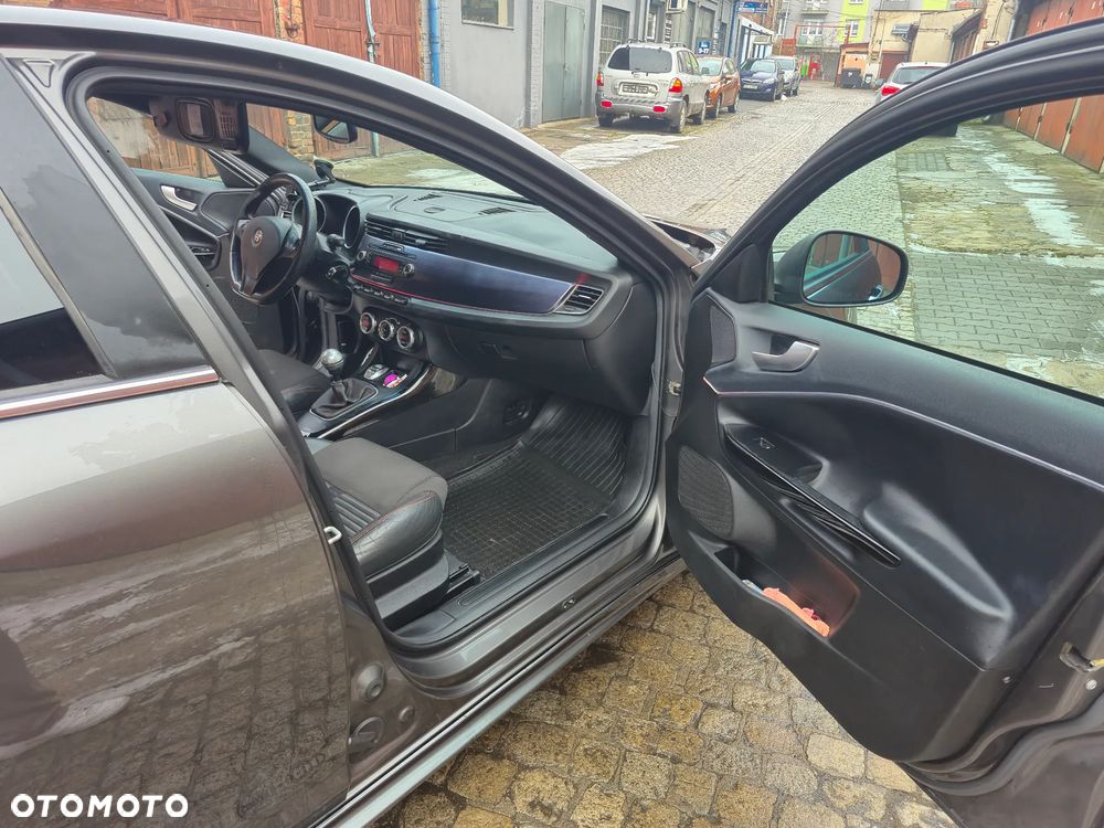 Alfa Romeo Giulietta 2.0 JTDM Distinctive - 17