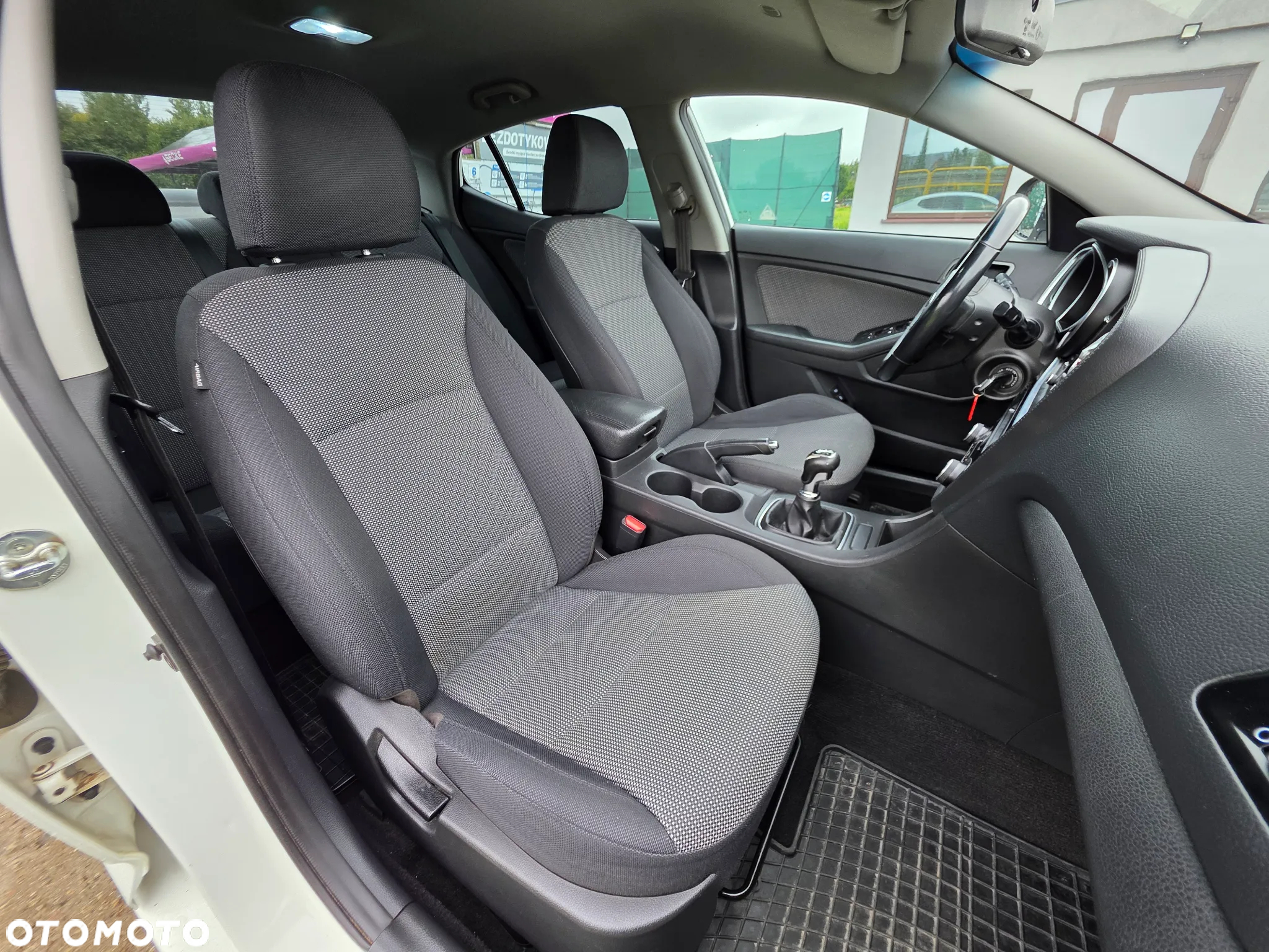 Kia Optima - 12