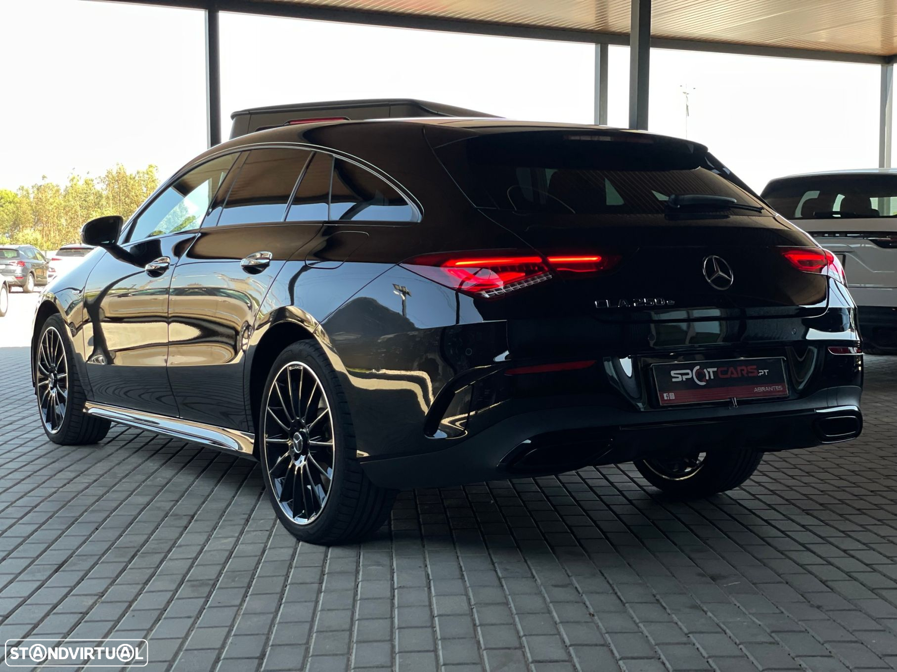 Mercedes-Benz CLA 250 e Shooting Brake AMG Line - 7