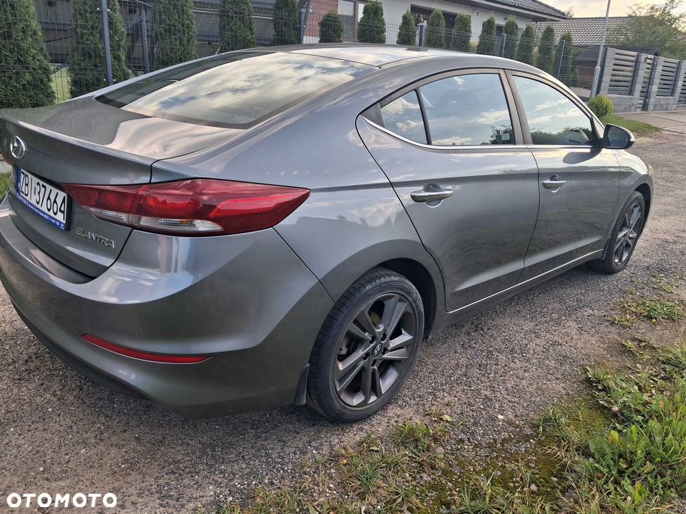 Hyundai Elantra - 6