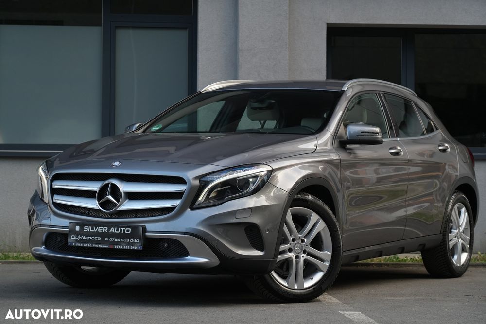 Mercedes-Benz GLA 220 d 4MATIC 7G-DCT - 30