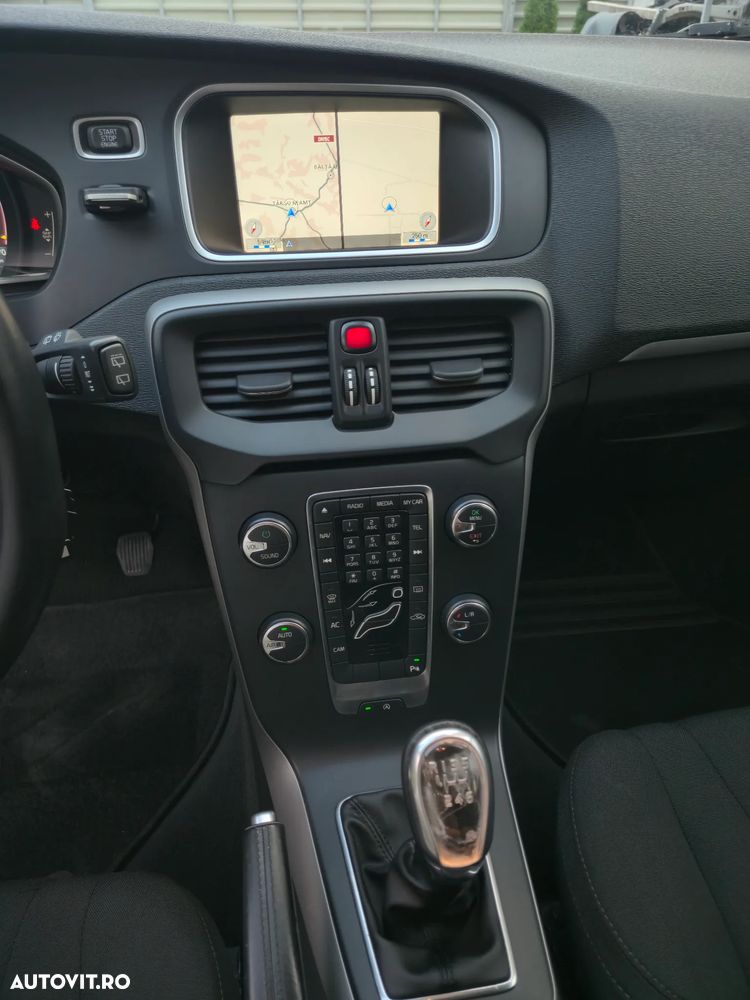 Volvo V40 D2 Kinetic - 6