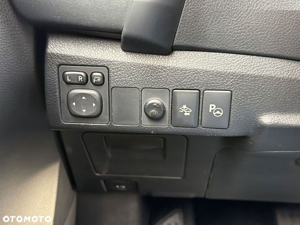 Toyota Auris - 16