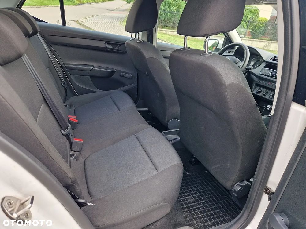 Skoda Fabia 1.0 Active - 8