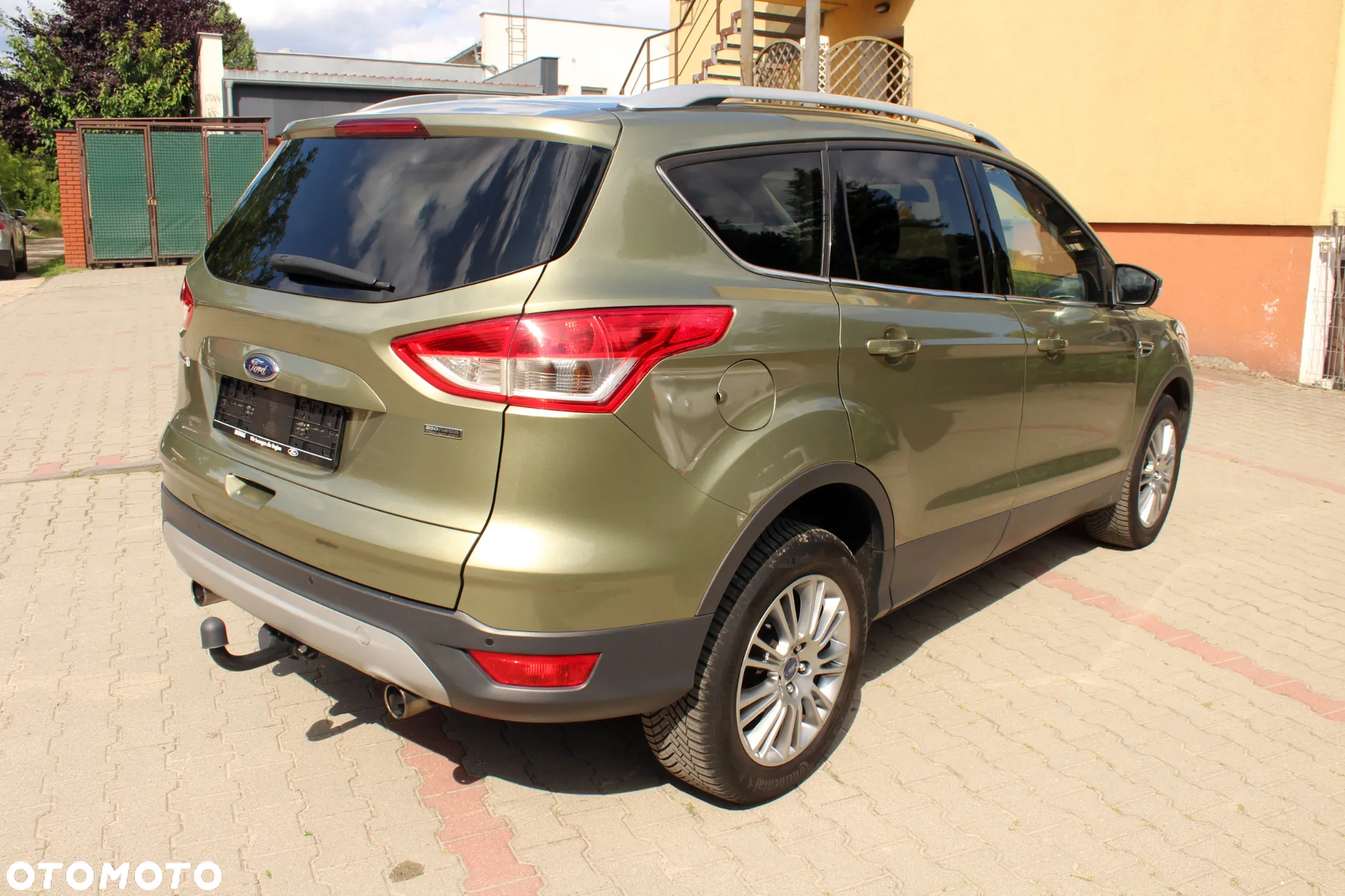 Ford Kuga 1.6 EcoBoost 2x4 Titanium - 3