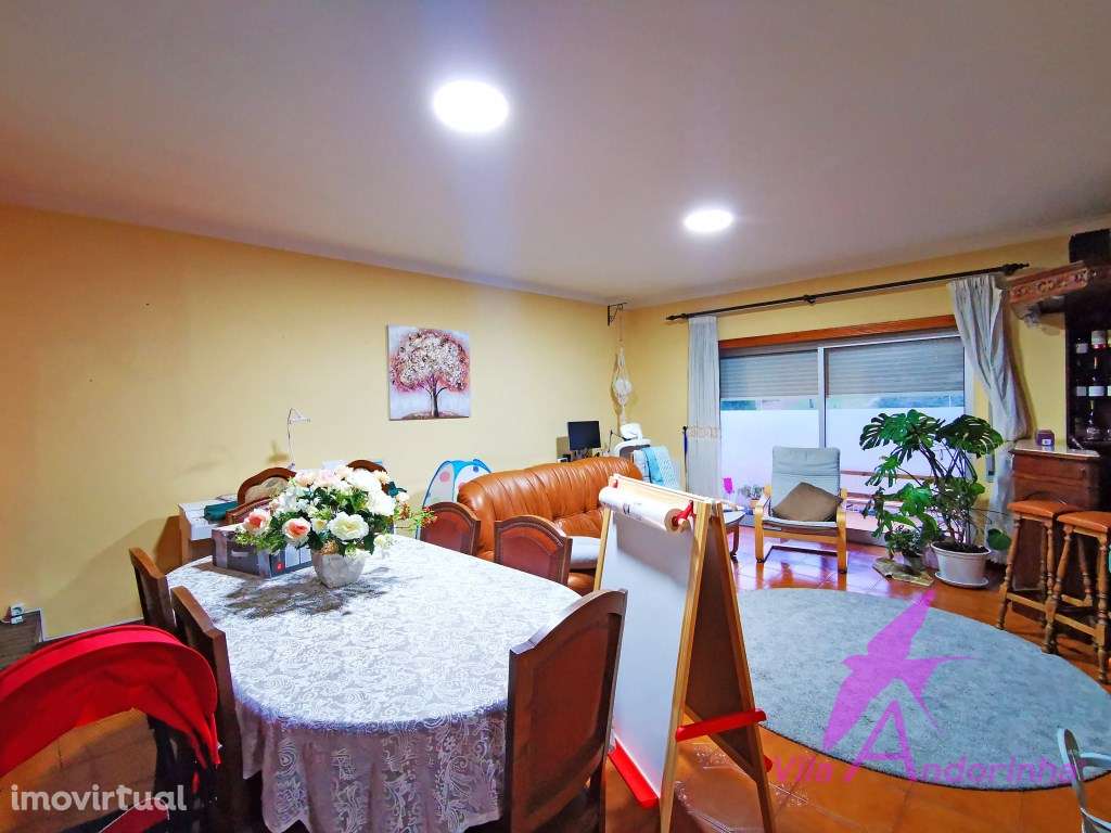 Apartamento T3 com ótimas áreas - Grande imagem: 2/21