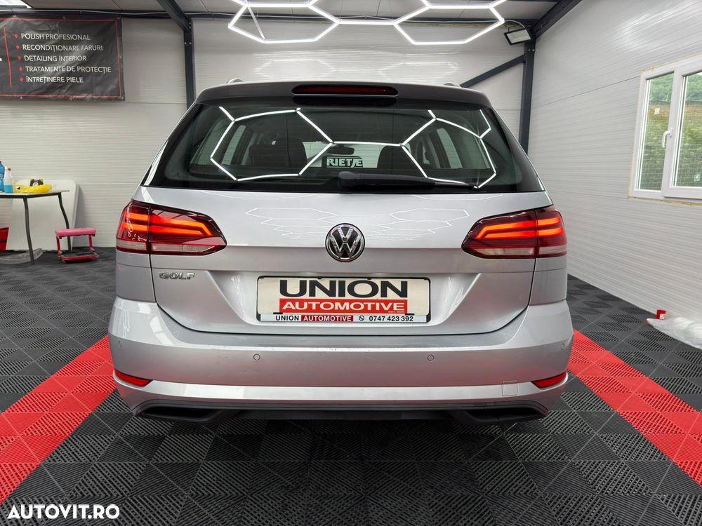 Volkswagen Golf 1.6 TDI SCR Comfortline - 6