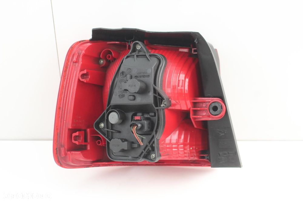 LAMPA PRAWY TYŁ TYLNA VW TOURAN 1T3 10-16R - 5