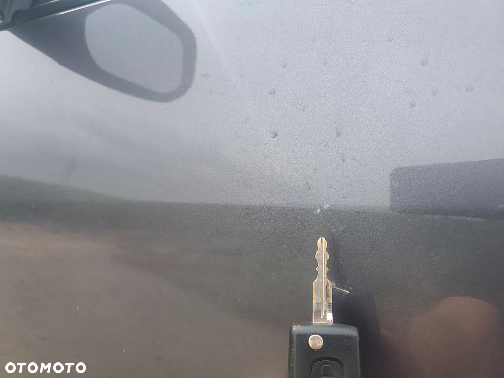 Peugeot 4007 2.2HDi Premium Euro5 - 14