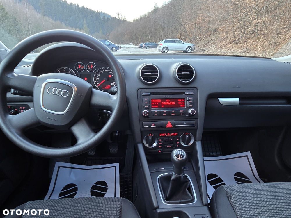 Audi A3 Sportback 1.6 Attraction - 18