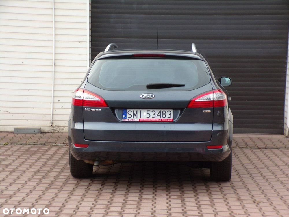 Ford Mondeo - 8