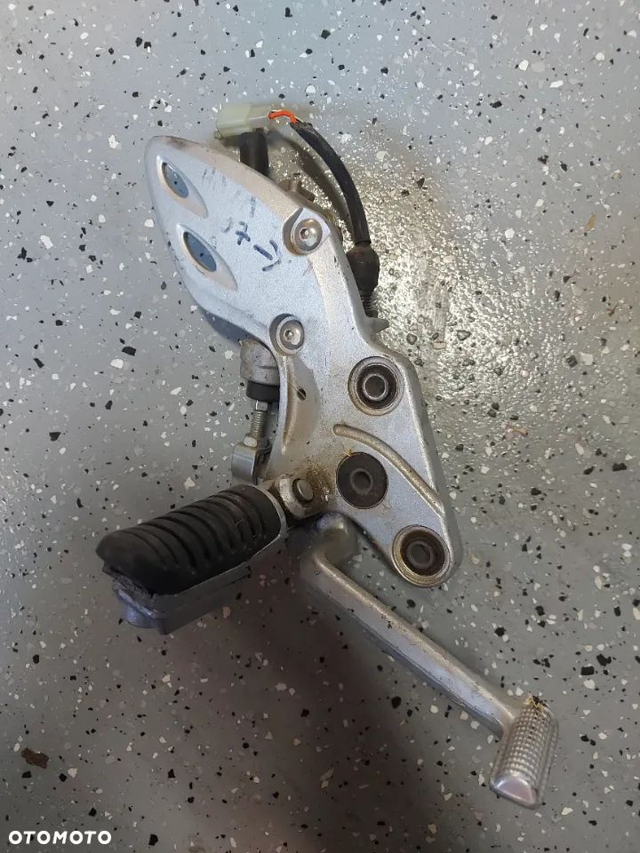 Suzuki GSXR 1300 Hayabusa set podnóżek dźwignia - 1