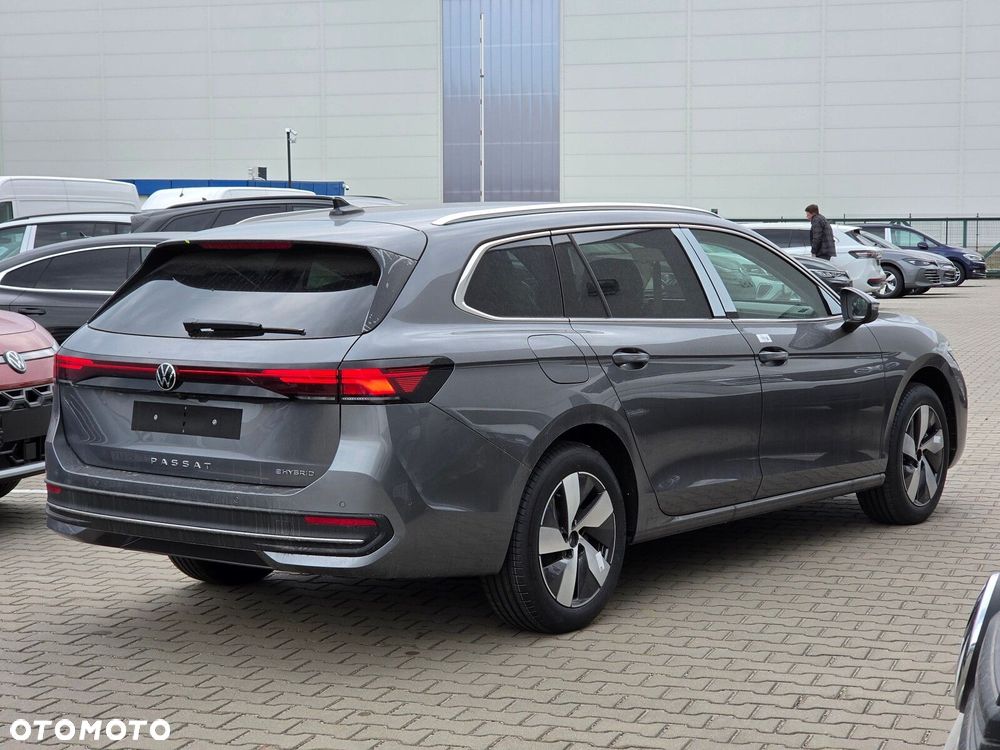 Volkswagen Passat Variant 1.5 TSI eHybrid PHEV 150kW Business Plus DSG - 9
