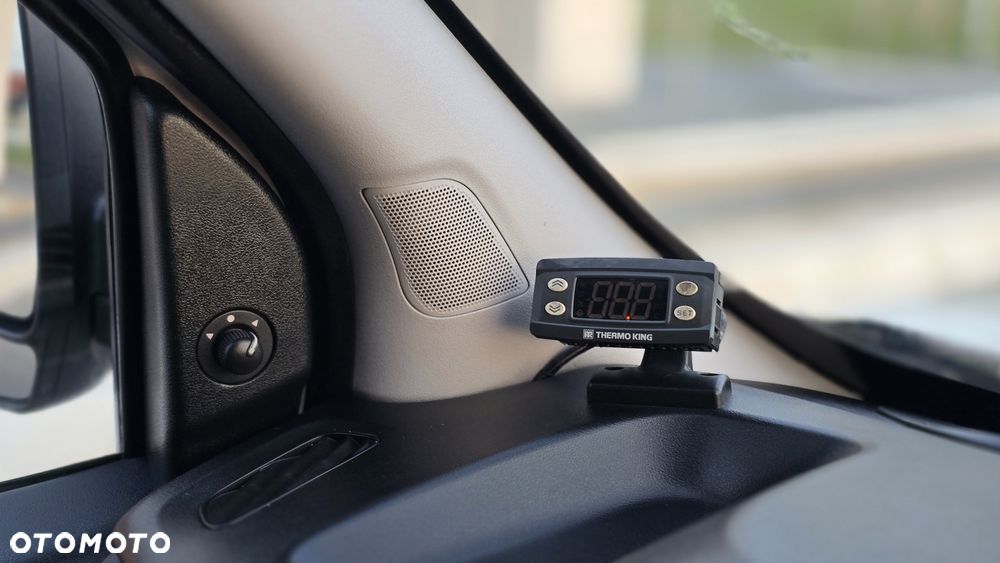 Fiat DOBLO MAXI LONG ❗❗SILNIK 1.6 / SKRZYNIA 6 BIEGÓW / CHŁODNIA-MROŹNIA +25 -25❗❗THERMO KING / ZABUDOWA LAMAR / DRZWI BOCZNE / GRZANIE / IZOTERMA / FULL OPCJA / KLIMATYZACJA / SALON POLSKA / JAK NOWY ❗❗ - 31