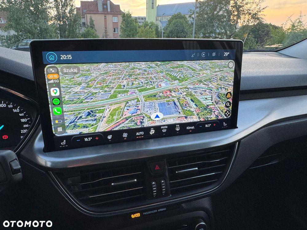 Ford Focus 1.0 EcoBoost Titanium - 21