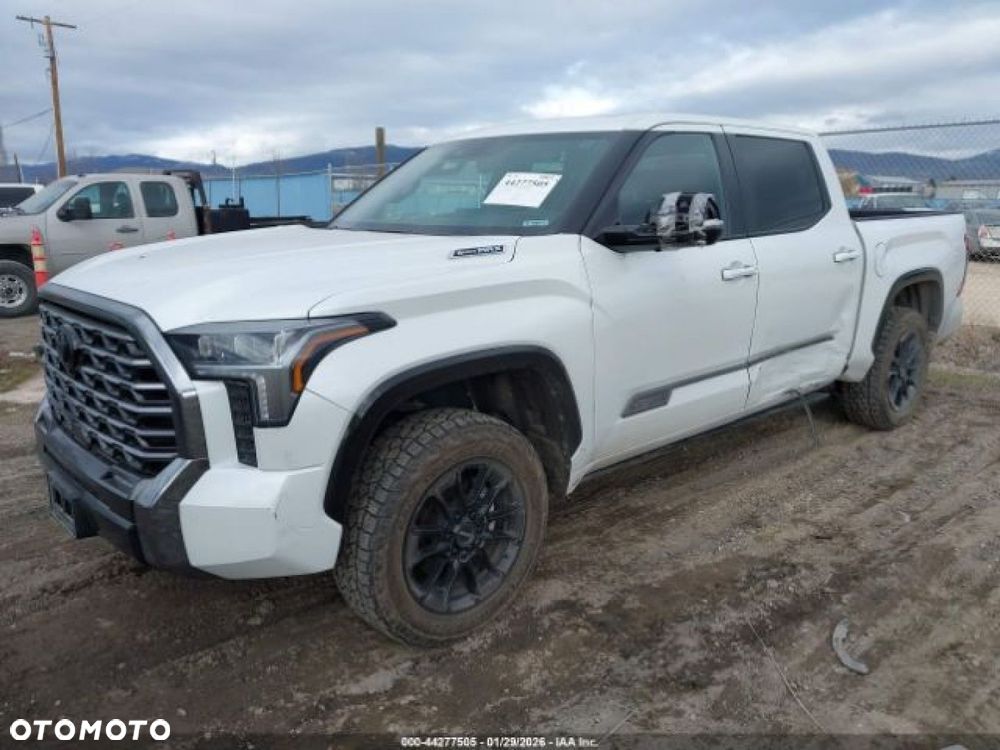 Toyota Tundra - 2