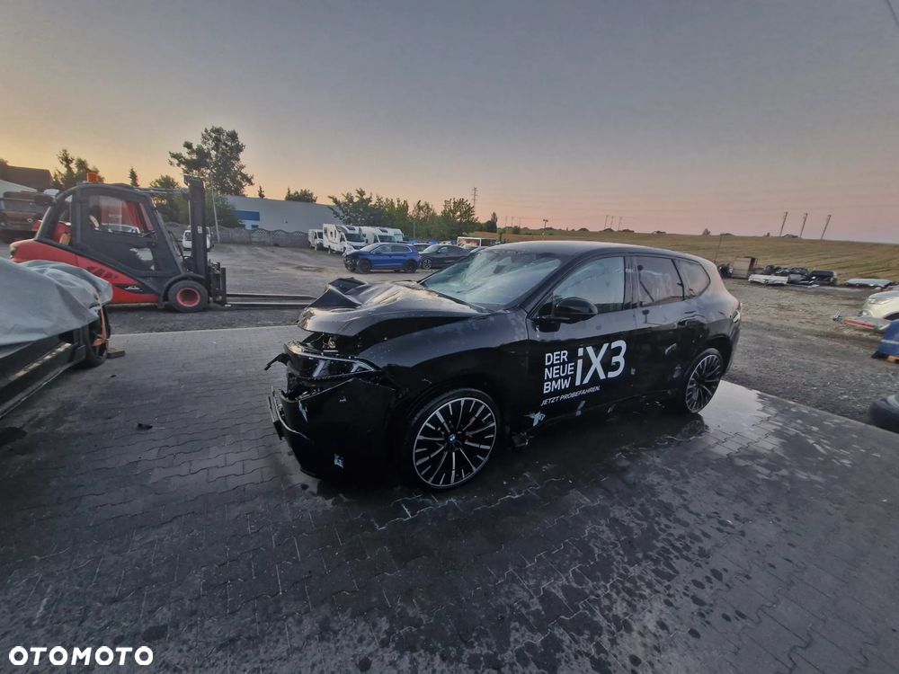 BMW iX3 50 xDrive 113.4kWh - 13