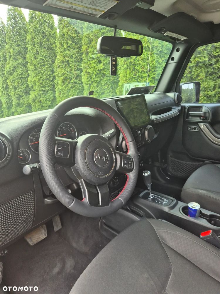 Jeep Wrangler 3.6 Unlim Night Eagle - 9