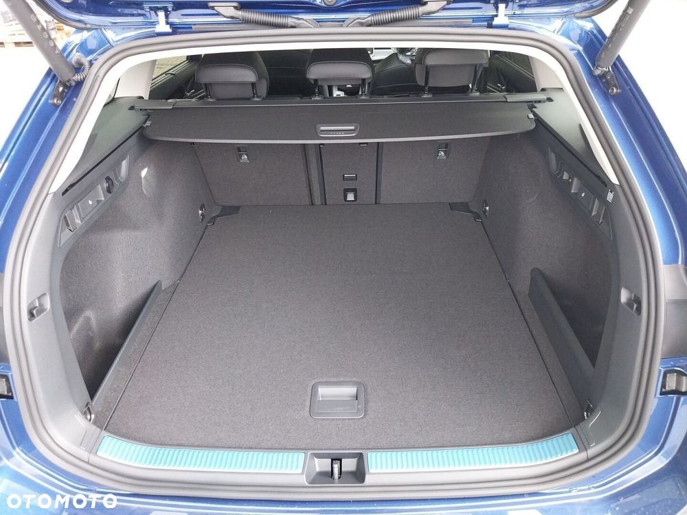 Volkswagen Passat Variant 2.0 TSI Business Plus DSG - 10