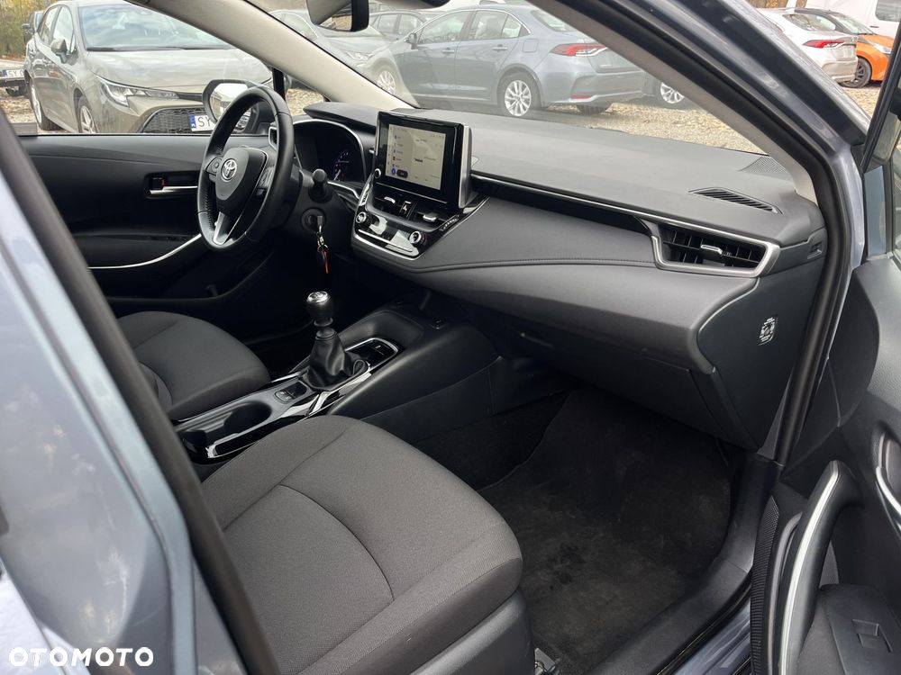 Toyota Corolla - 21