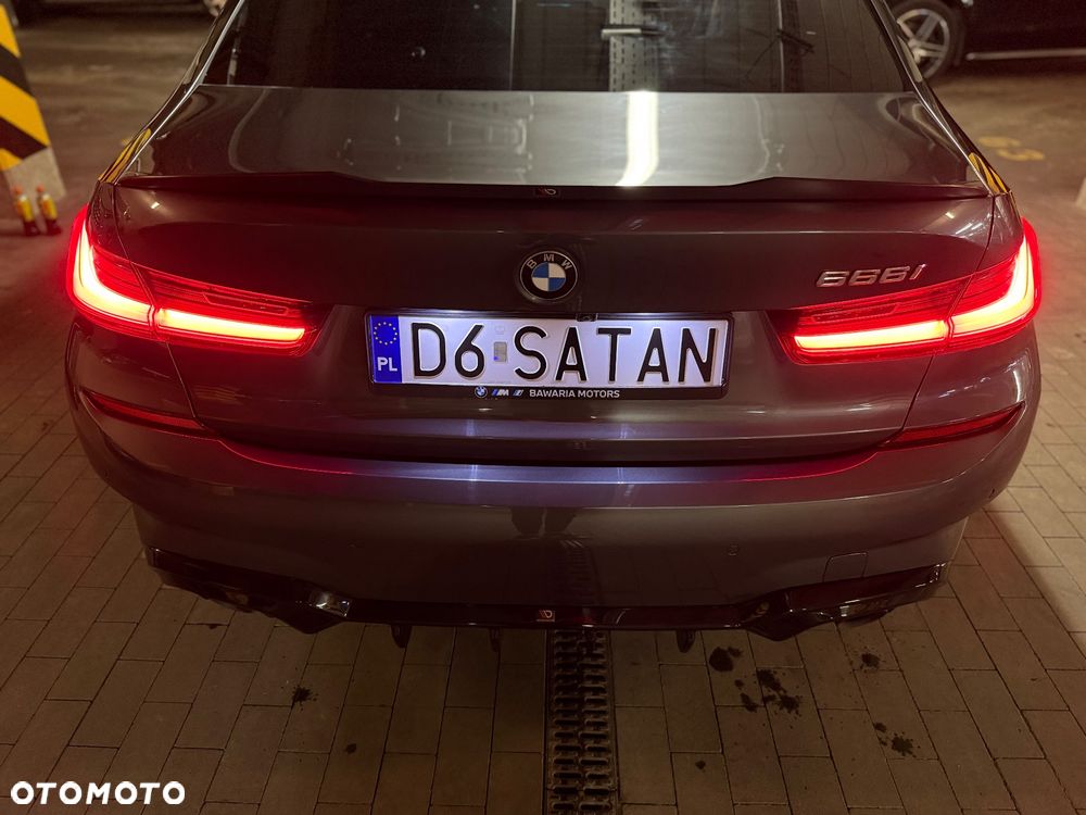 BMW Seria 3 318i M Sport - 9