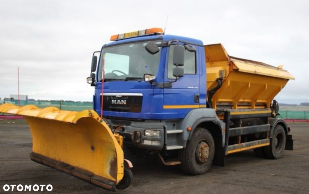 MAN MAN TGM 18.340 4X4BB Piaskarka solarka pług