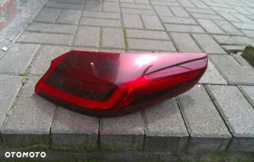 KIA X-CEED III LIFT LED PRAWA TYLNA LAMPA ORYGINAŁ 92402 J7350 - 1