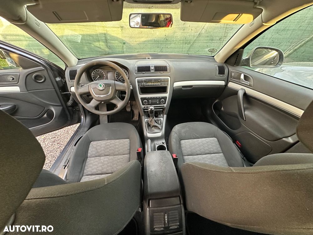 Skoda Octavia 1.6 TDI DPF Ambiente - 5