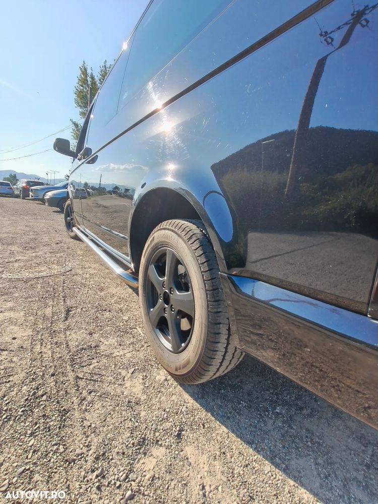 Volkswagen Caravelle - 4