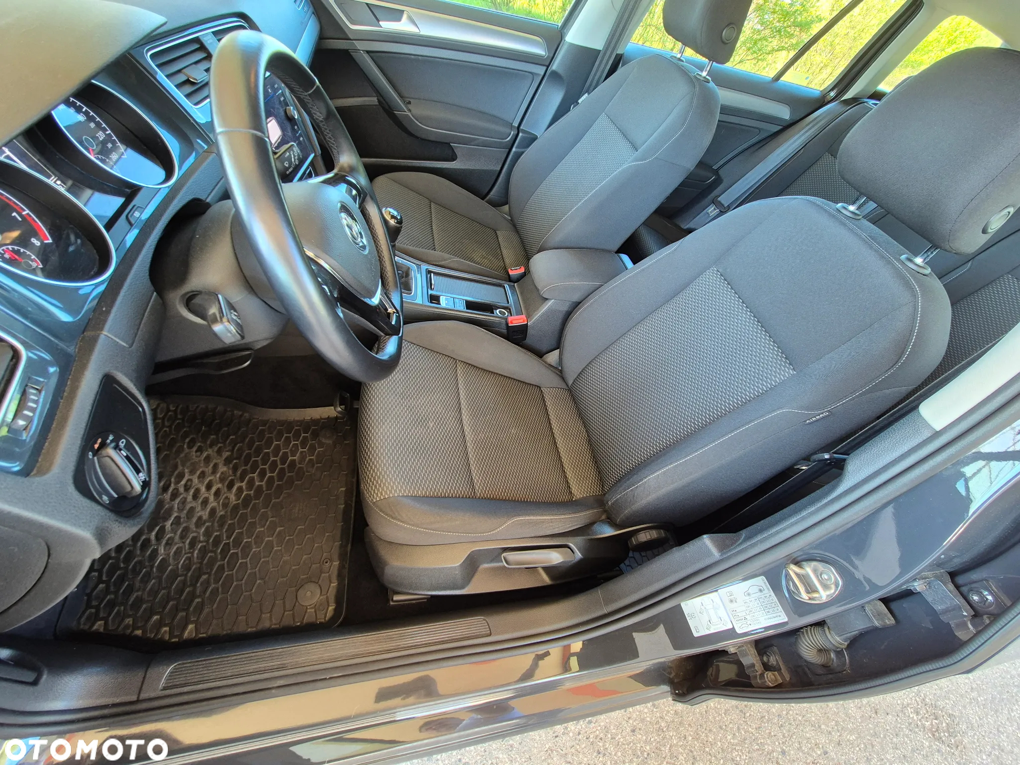 Volkswagen Golf VII 1.0 TSI BMT Trendline - 15