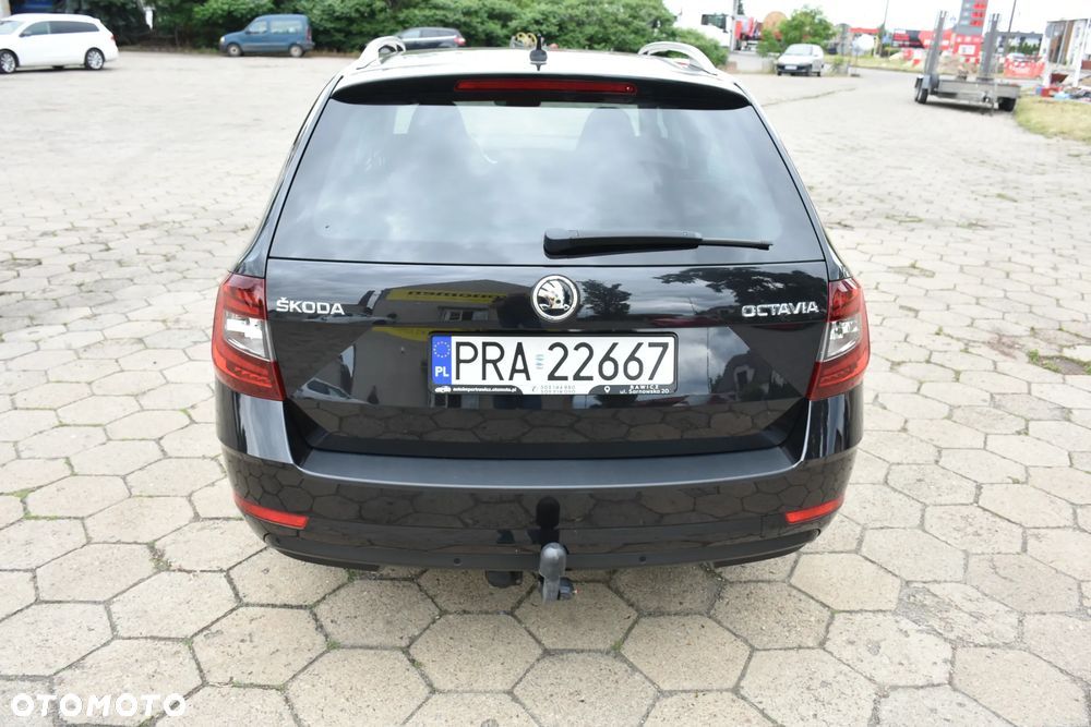 Skoda Octavia 2.0 TDI DSG Ambition - 10