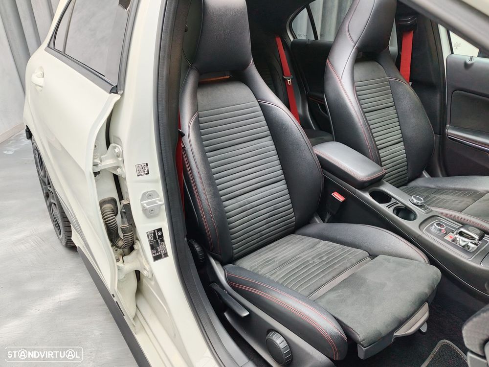 Mercedes-Benz A 45 AMG 4Matic Speedshift 7G-DCT - 19