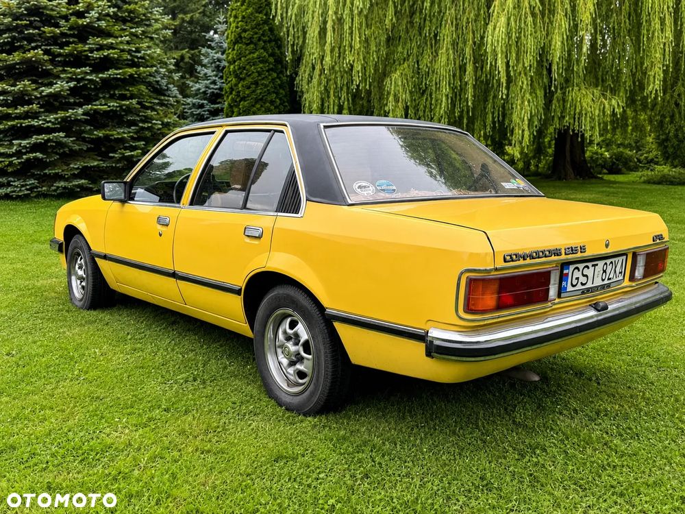 Opel Commodore - 4