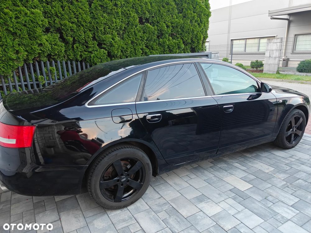 Audi A6 Avant 2.4 - 1