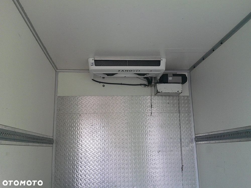 Volkswagen Crafter - 16