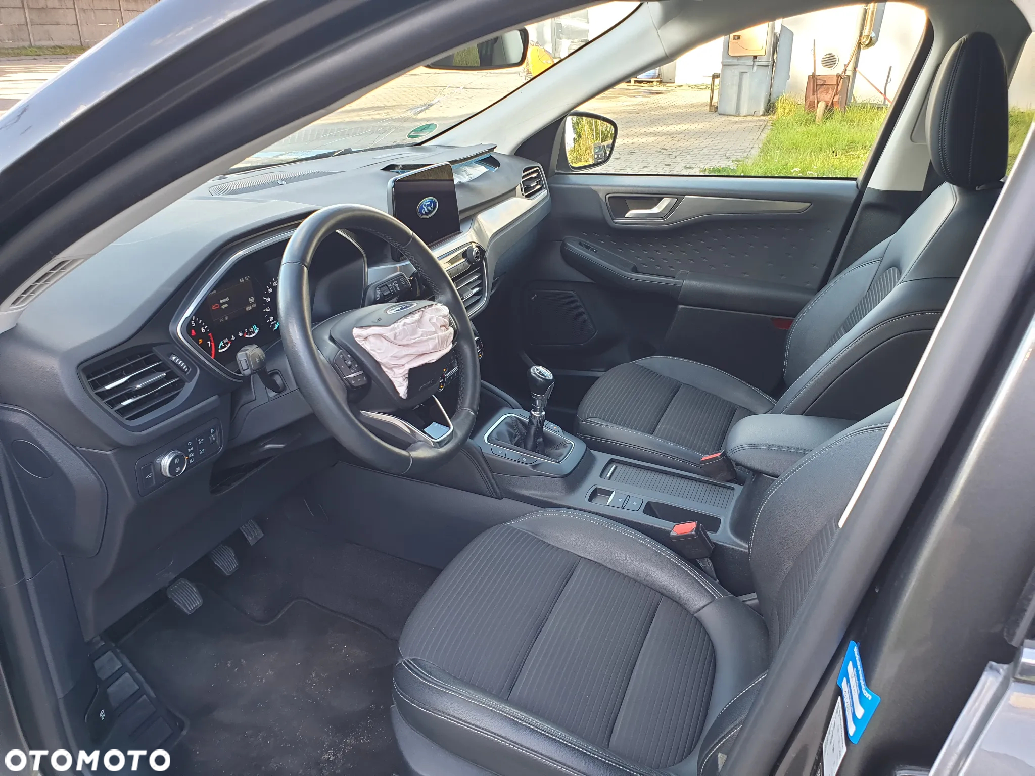 Ford Kuga 1.5 EcoBoost TITANIUM - 17