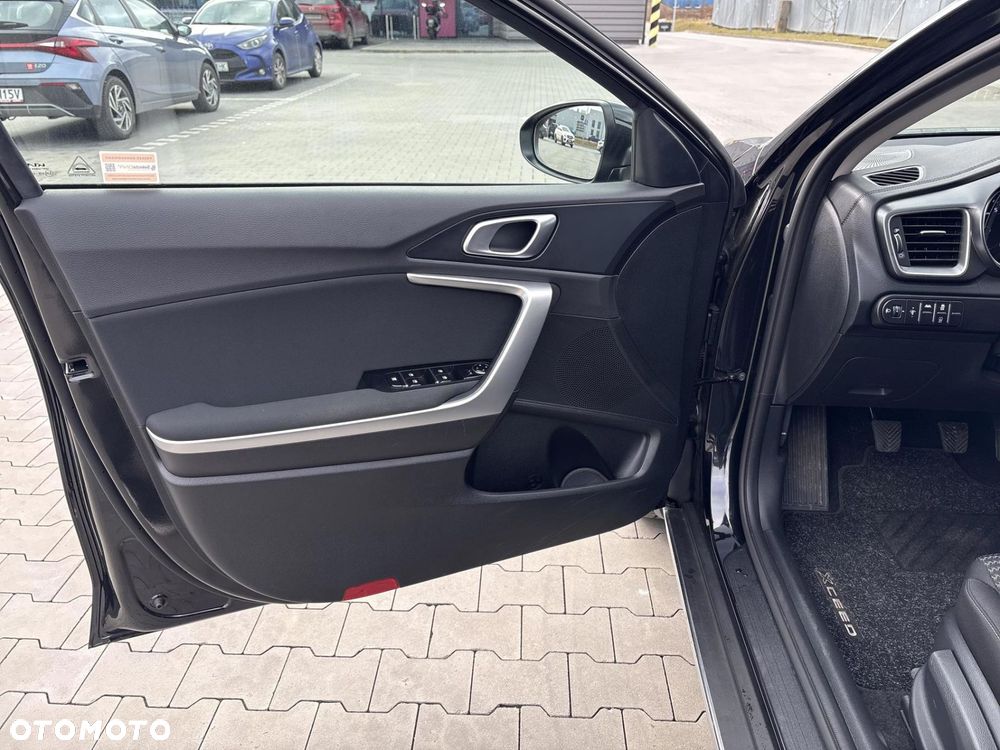 Kia XCeed 1.5 T-GDI M - 11