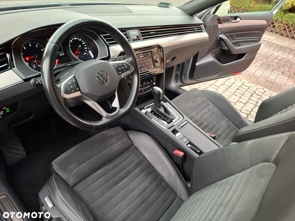 Volkswagen Passat Variant 1.5 TSI EVO Elegance DSG - 17